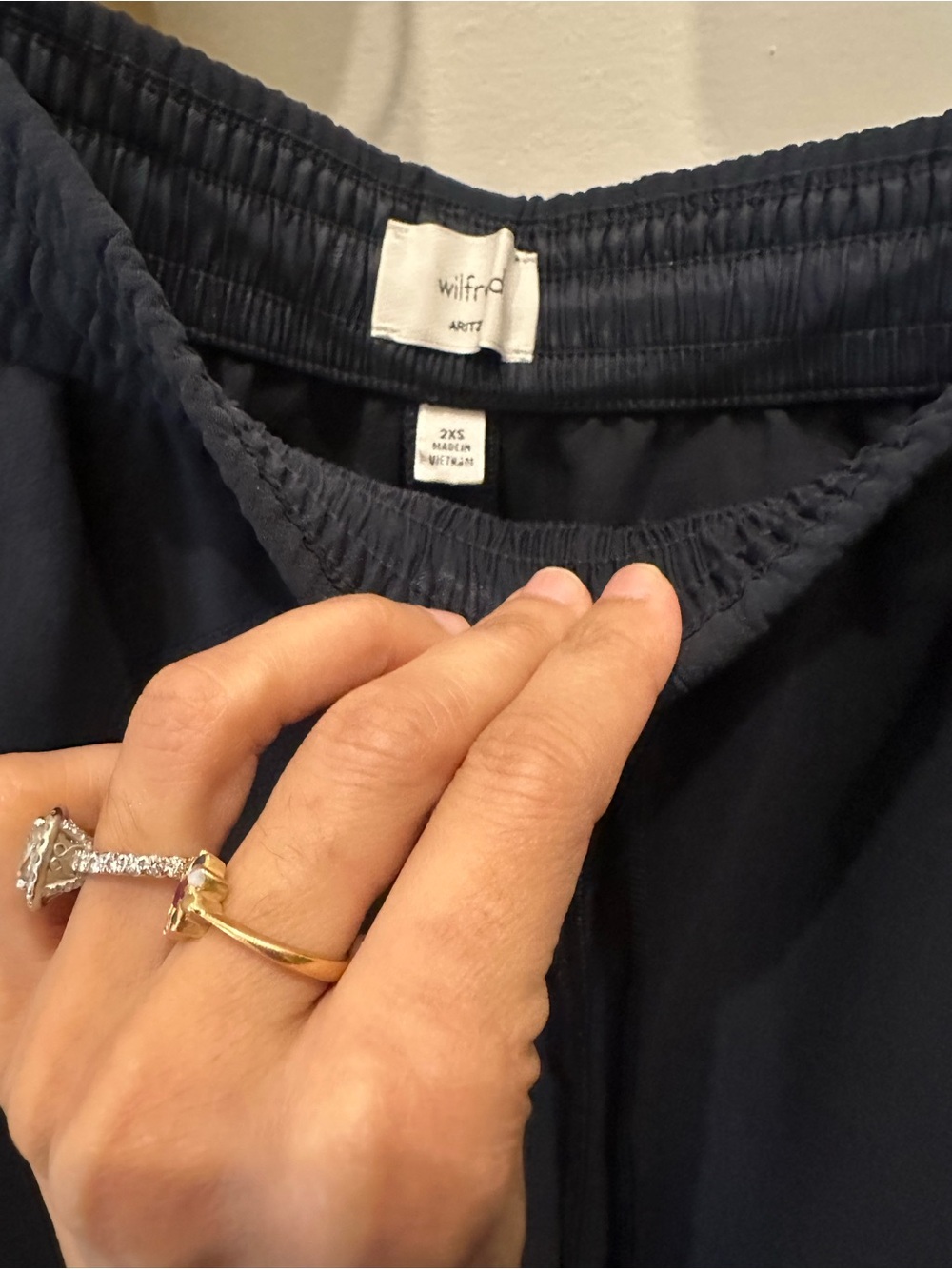 Aritzia Thesis Pant Crepette Size XXS in color DarkNight Navy NWOT With Pockets! - Picture 7 of 8